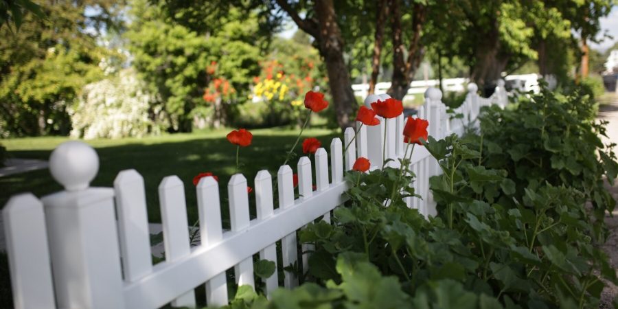 Traditional Picket Fence Ideas for Your Indiana Home